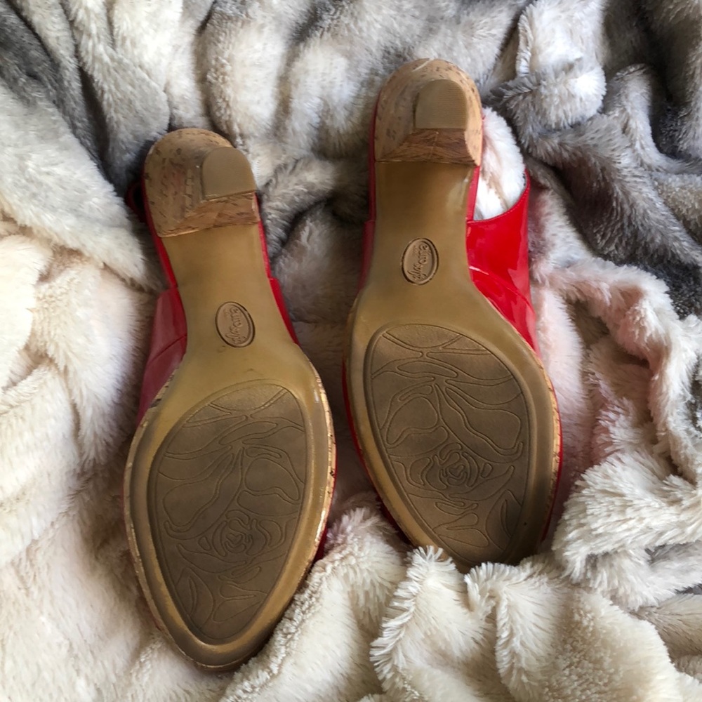 red sling-backs - Picture 4 of 5
